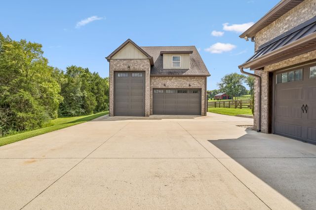 746 Callis Rd, Lebanon, TN 37090