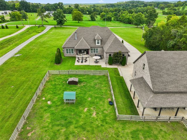 746 Callis Rd, Lebanon, TN 37090
