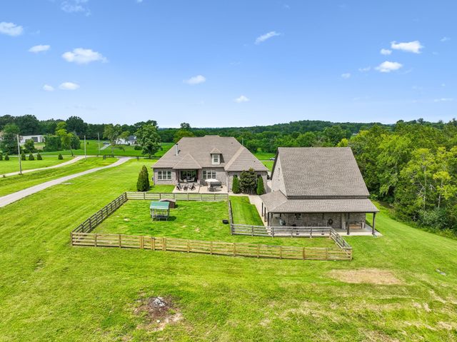 746 Callis Rd, Lebanon, TN 37090