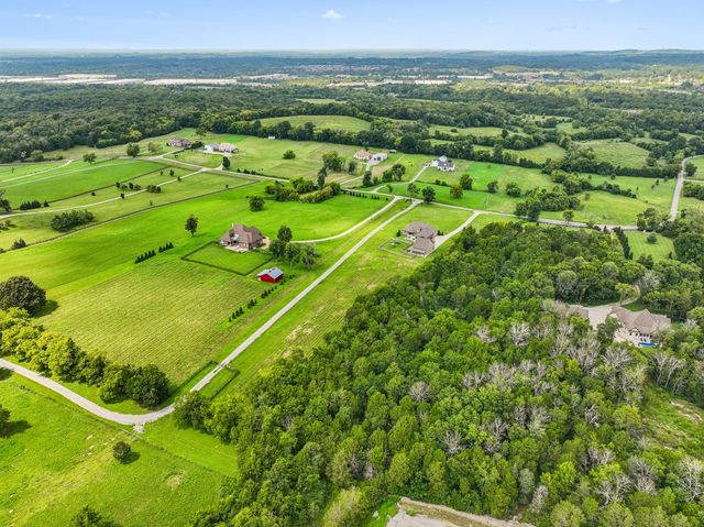 746 Callis Rd, Lebanon, TN 37090