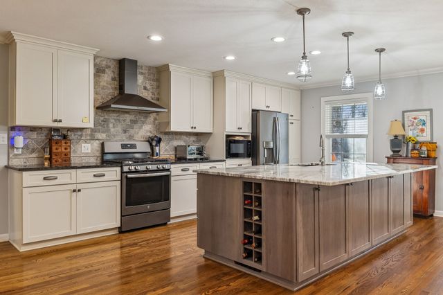 1060 Satterwhite Rd, Ashland City, TN 37015