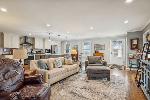 1060 Satterwhite Rd, Ashland City, TN 37015