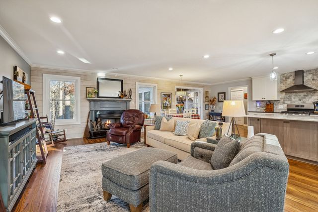 1060 Satterwhite Rd, Ashland City, TN 37015