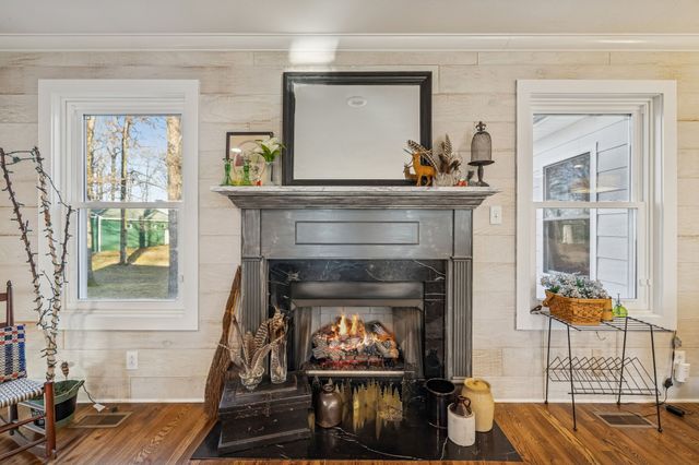 1060 Satterwhite Rd, Ashland City, TN 37015