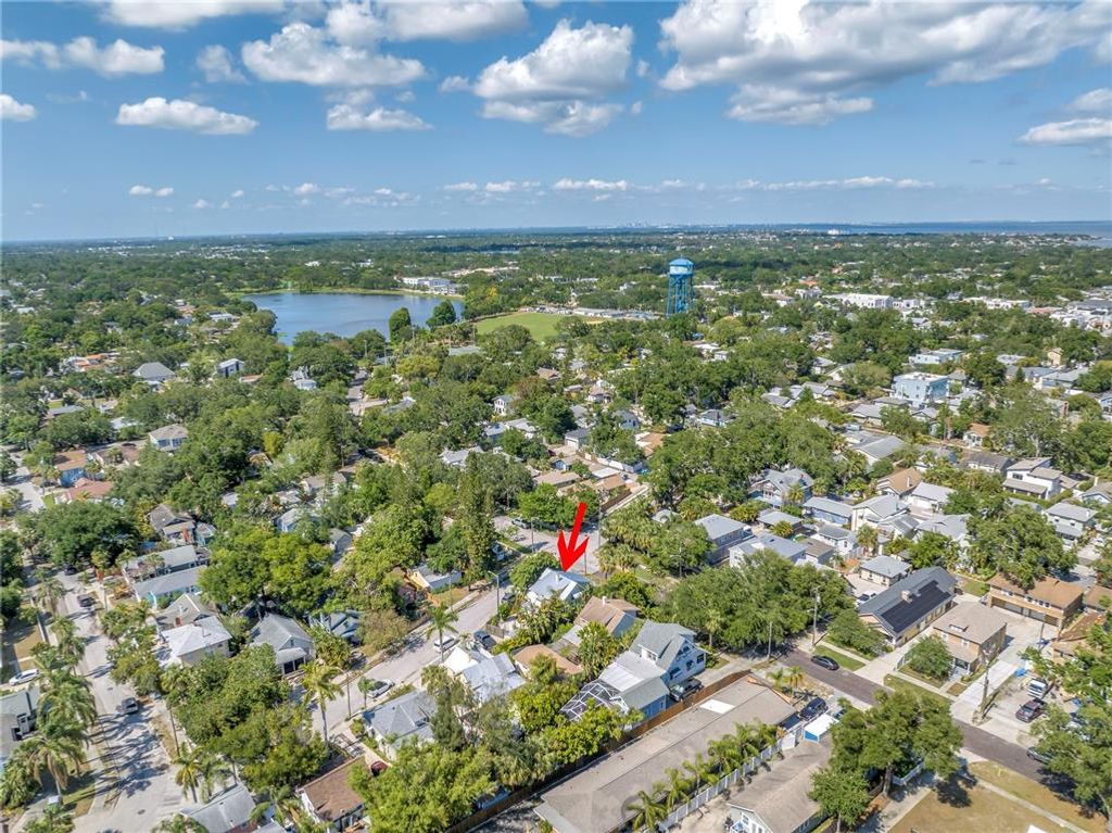 1038 CRESCENT LAKE DRIVE N, St Petersburg, FL 33701
