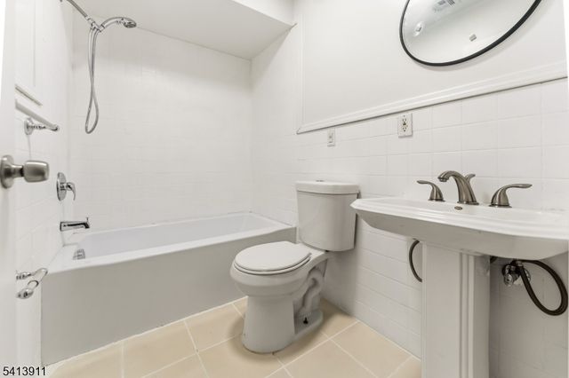 18 E Kinney St, Newark City, NJ 07102