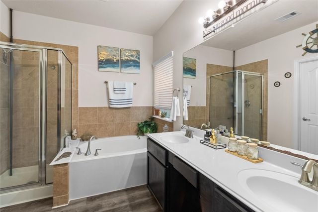 810 Sand Crab Lane, La Marque, TX 77568