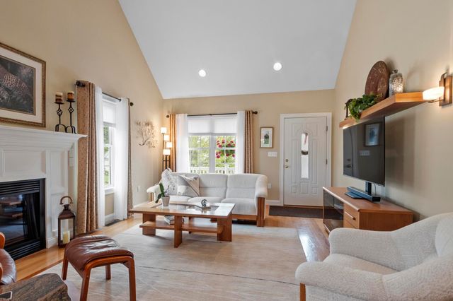 18 Harvest Road, Windham, NH 03087