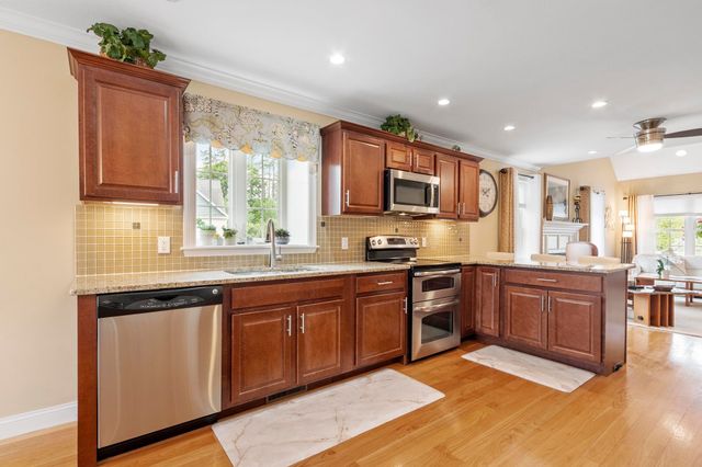 18 Harvest Road, Windham, NH 03087