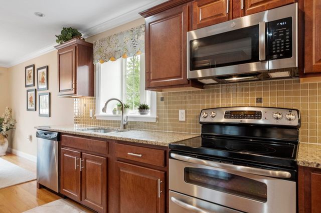 18 Harvest Road, Windham, NH 03087