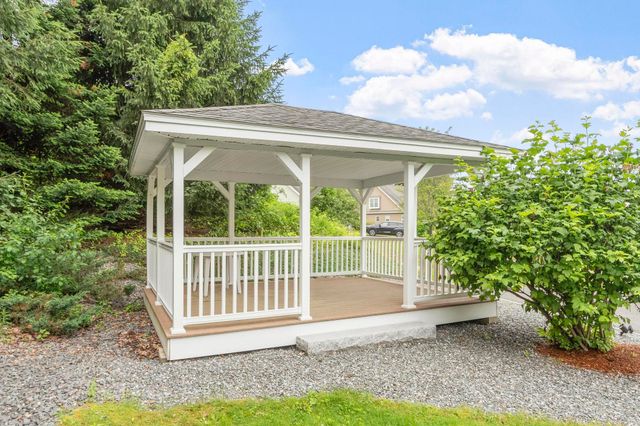 18 Harvest Road, Windham, NH 03087