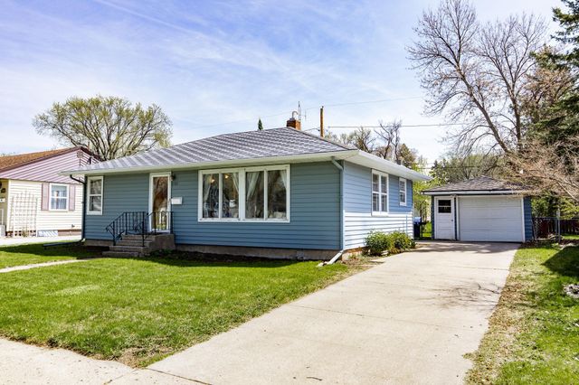 2101 7th Street N, Fargo, ND 58102