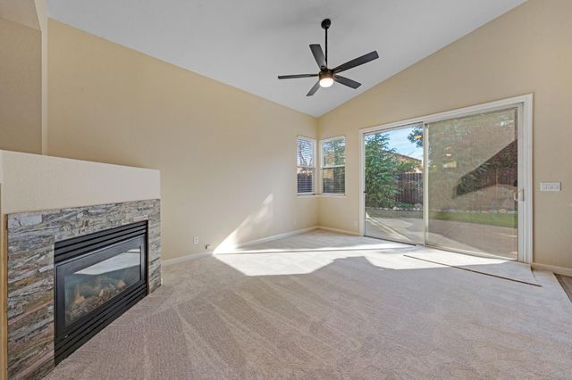 208 Fremantle Ct, Roseville, CA 95747