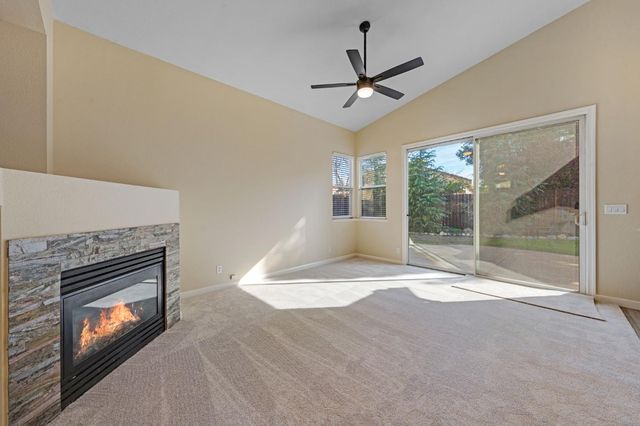 208 Fremantle Ct, Roseville, CA 95747