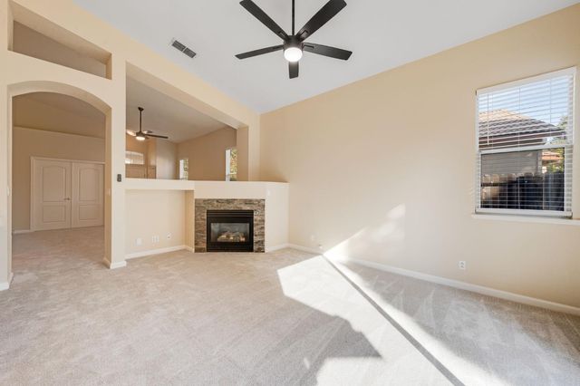 208 Fremantle Ct, Roseville, CA 95747