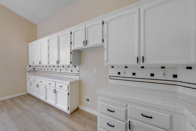 208 Fremantle Ct, Roseville, CA 95747