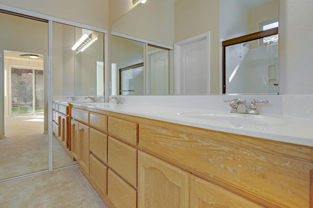 208 Fremantle Ct, Roseville, CA 95747