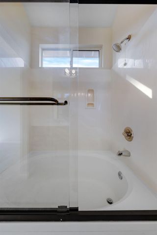 208 Fremantle Ct, Roseville, CA 95747