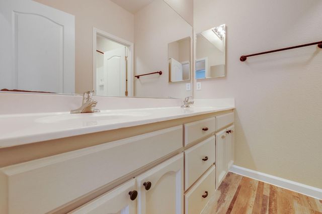 208 Fremantle Ct, Roseville, CA 95747