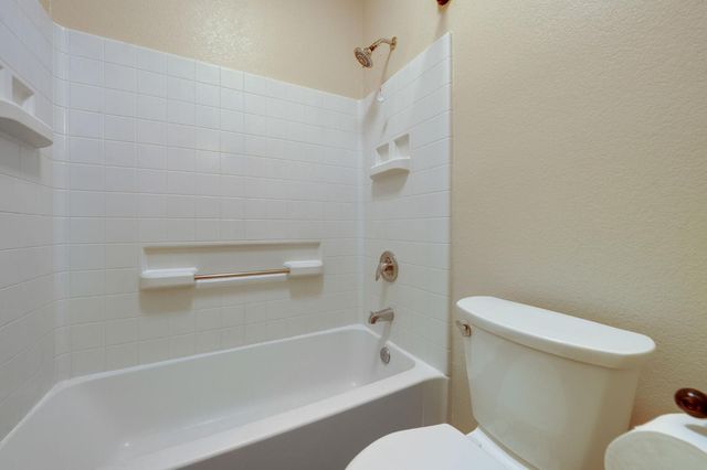 208 Fremantle Ct, Roseville, CA 95747