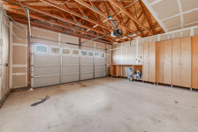 208 Fremantle Ct, Roseville, CA 95747