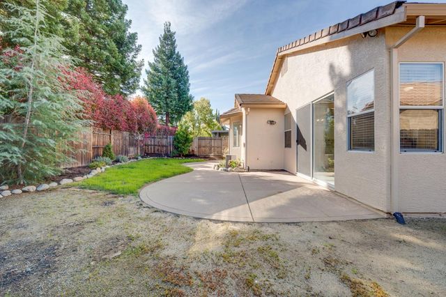 208 Fremantle Ct, Roseville, CA 95747