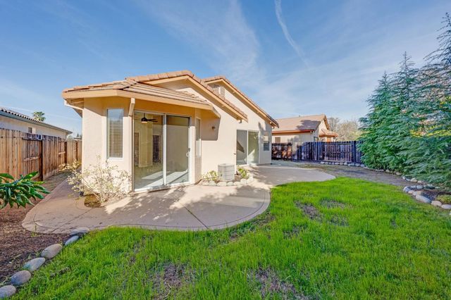 208 Fremantle Ct, Roseville, CA 95747