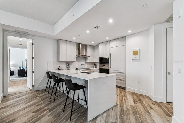5120 MARINA WAY 14006, Tampa, FL 33611