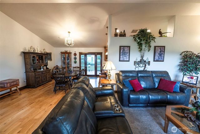 211 Last Chance Road, Walla Walla, WA 99362