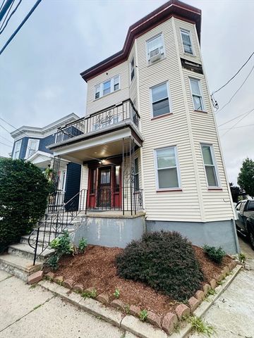 99 Bellingham Street 2, Chelsea, MA 02150