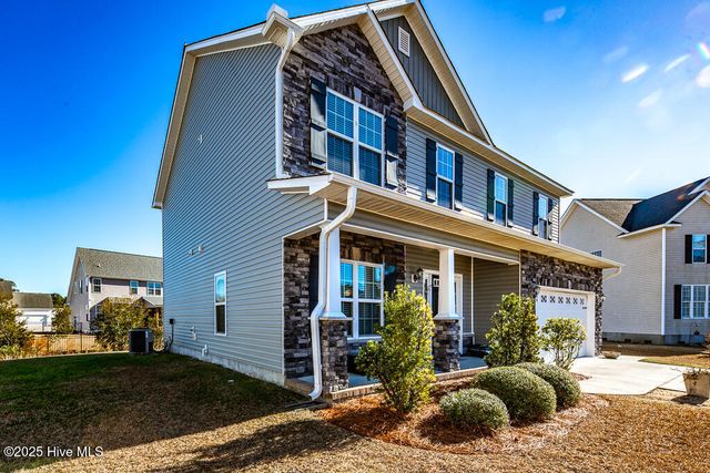 811 Sea Chaser Court, Beaufort, NC 28516