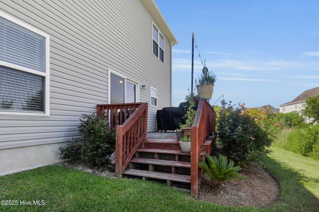 811 Sea Chaser Court, Beaufort, NC 28516