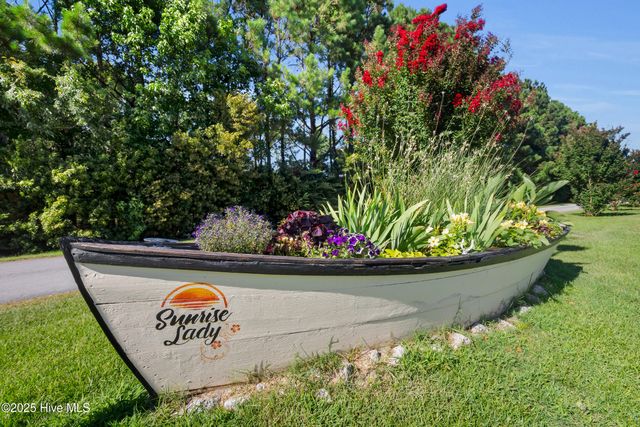 811 Sea Chaser Court, Beaufort, NC 28516