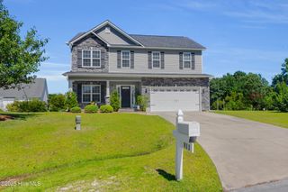 811 Sea Chaser Court, Beaufort, NC 28516