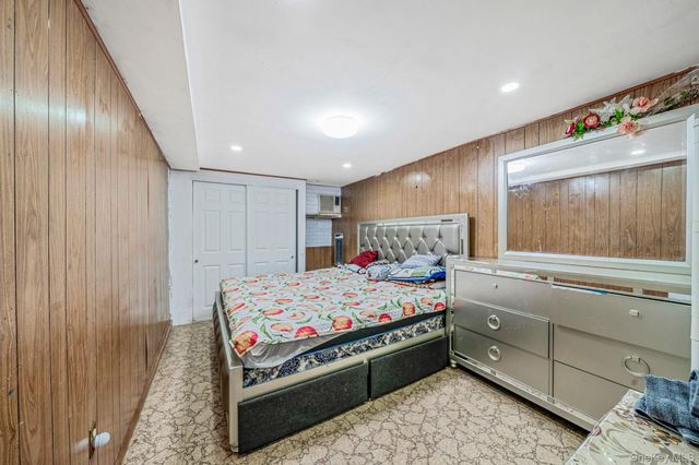 98 Miriam Street, Valley Stream, NY 11581