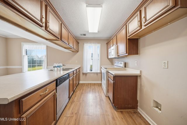 8891 Shellflower Drive, Southaven, MS 38671