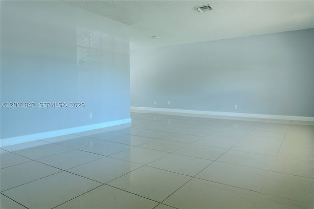 4513 Blue Pine Cir, Lake Worth, FL 33463