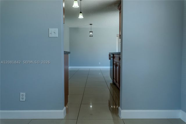 4513 Blue Pine Cir, Lake Worth, FL 33463