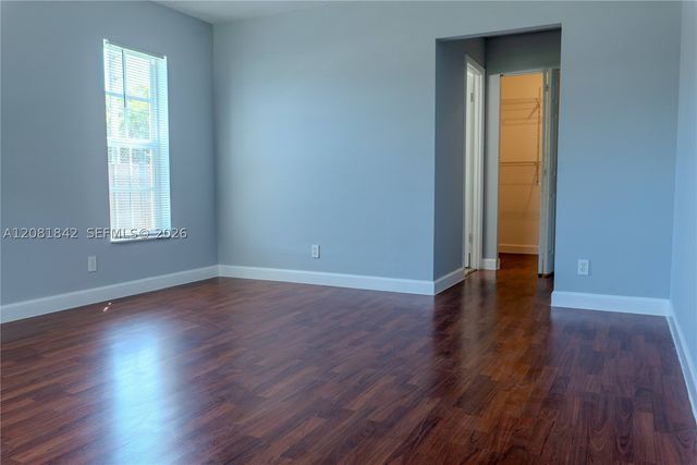 4513 Blue Pine Cir, Lake Worth, FL 33463