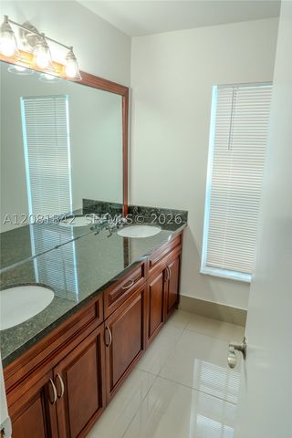 4513 Blue Pine Cir, Lake Worth, FL 33463