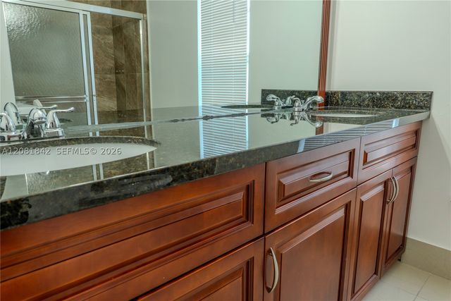 4513 Blue Pine Cir, Lake Worth, FL 33463