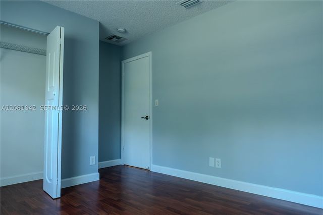 4513 Blue Pine Cir, Lake Worth, FL 33463