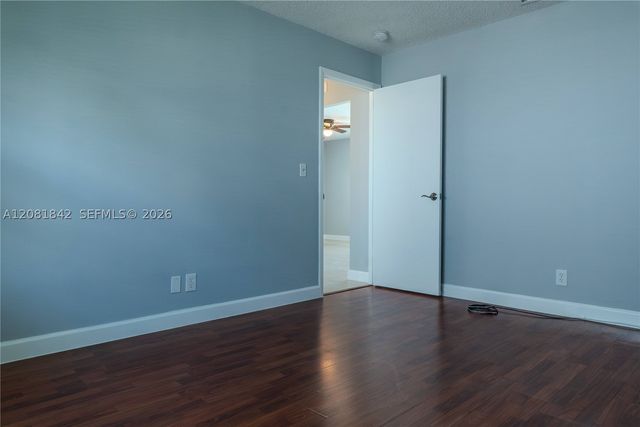 4513 Blue Pine Cir, Lake Worth, FL 33463