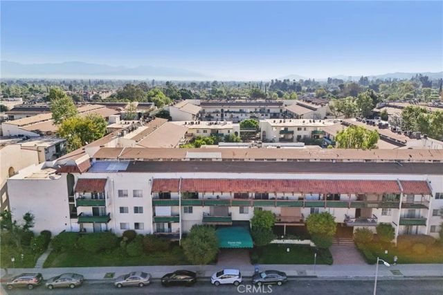 5460 White Oak C315, Encino, CA 91316