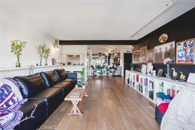 5460 White Oak C315, Encino, CA 91316