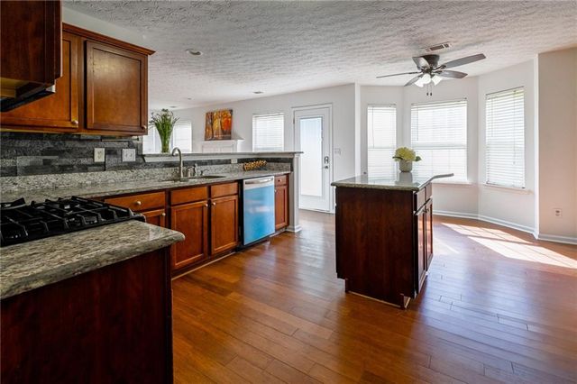 3998 Oak Crossing Estate, Suwanee, GA 30024