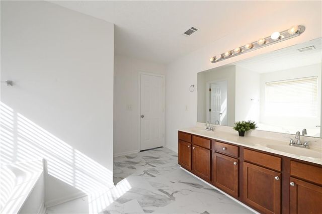 3998 Oak Crossing Estate, Suwanee, GA 30024