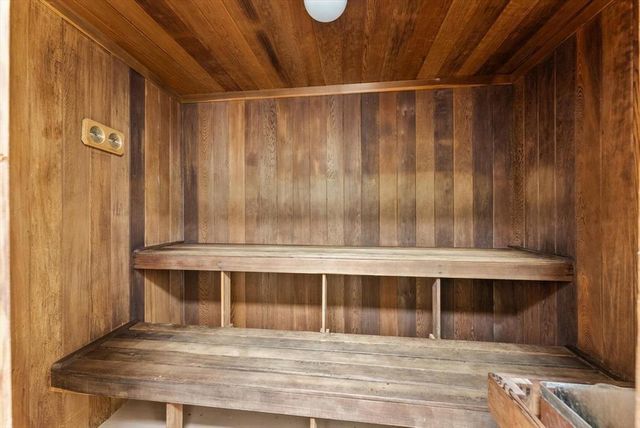 3589 S Ocean Boulevard 10, South Palm Beach, FL 33480