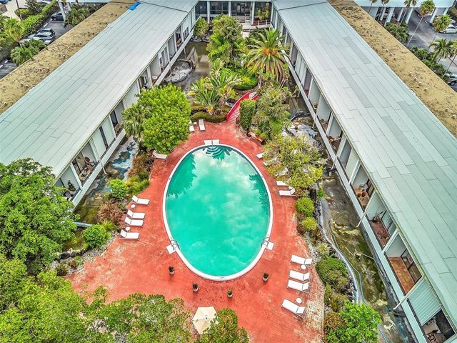 3589 S Ocean Boulevard 10, South Palm Beach, FL 33480