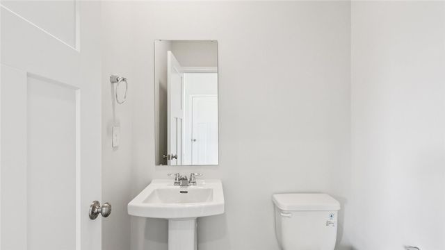 379 Leslie Farms Drive, Connoquenessing Boro, PA 16033